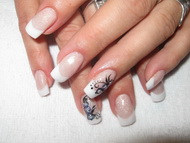 Épített porcelán, akrildíszítéssel